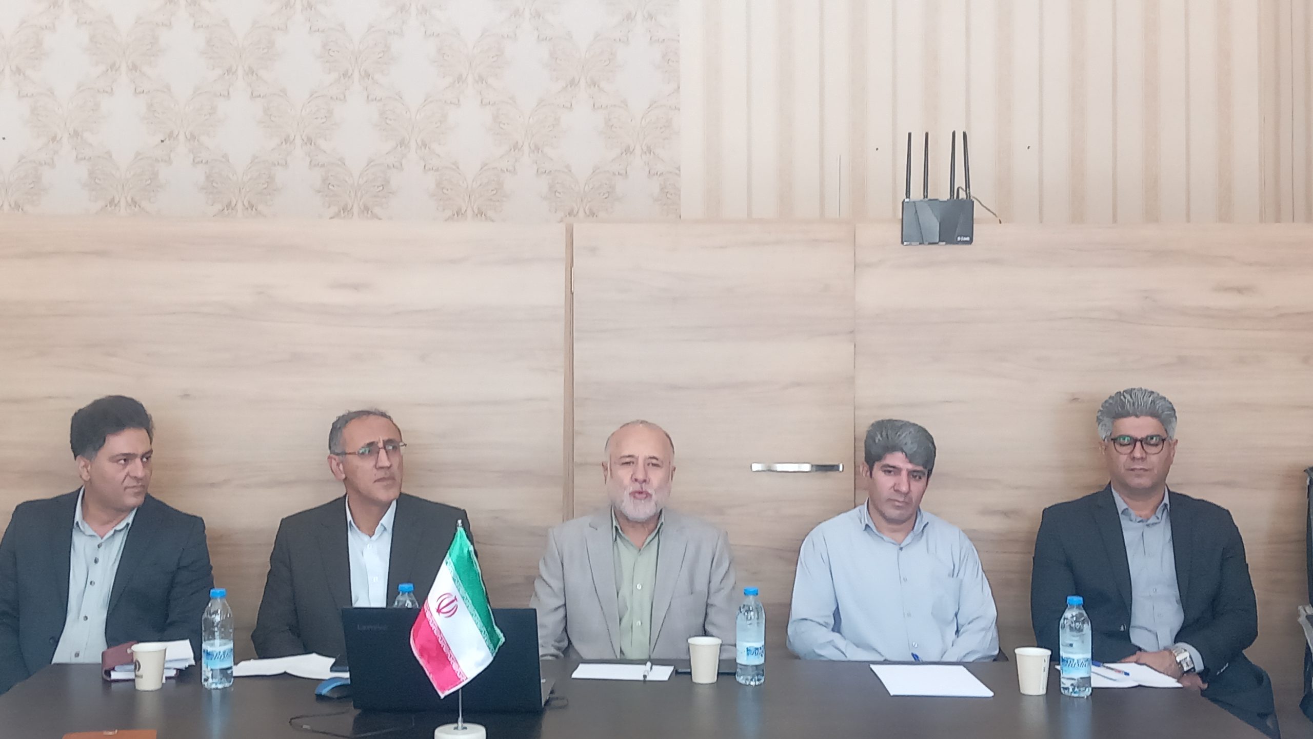مدیر کل استاندارد لرستان: نظارت بر کیفیت از خط تولید تا بازار ادامه دارد؛ توسعه آزمایشگاه‌های تخصصی، پشتوانه ایمنی ساخت‌وساز است