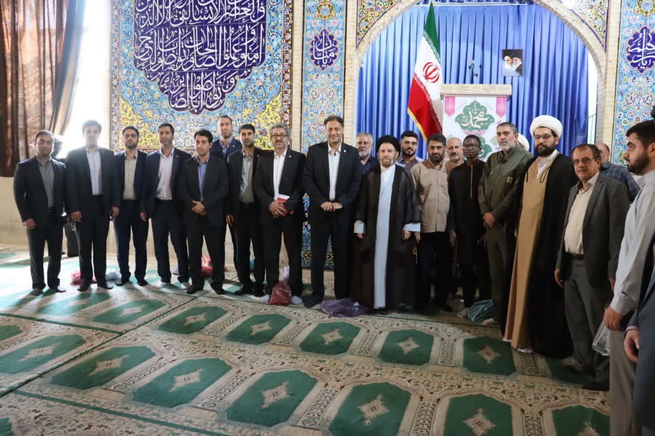 برپایی میز خدمت(ارتباط با مشتریان) بانک سپه منطقه لرستان در مصلی الغدیر